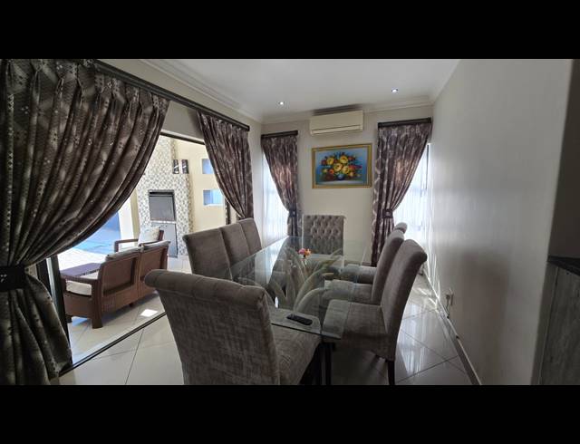 4 BEDROOM FREEHOLD FOR SALE IN SOUTH CREST
